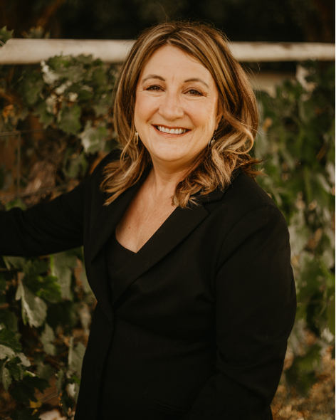 Michelle Shelton, Designated Broker/Owner and Arizona horse property specialist